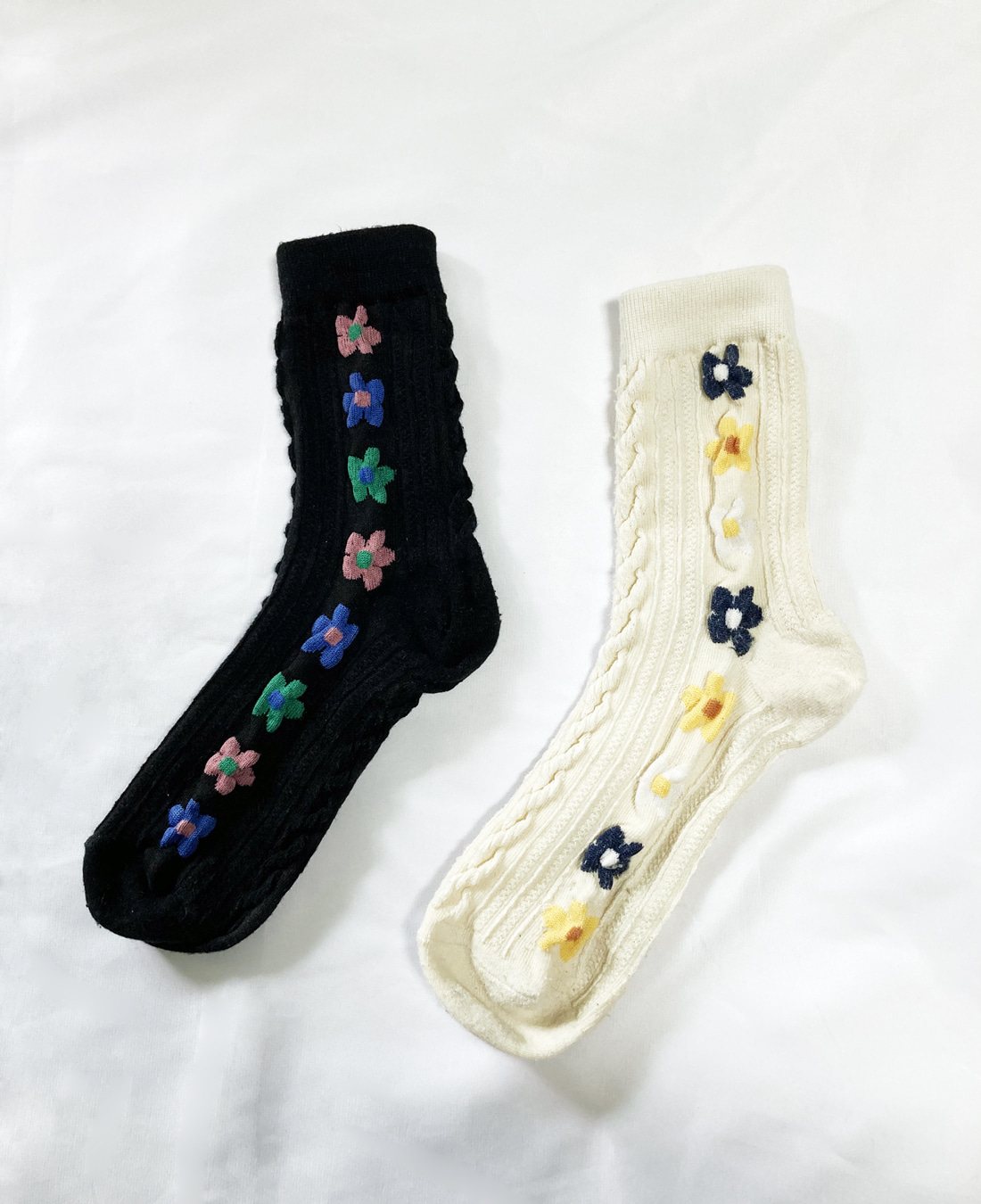 Flower Embroidery Socks (Black, Ivory)